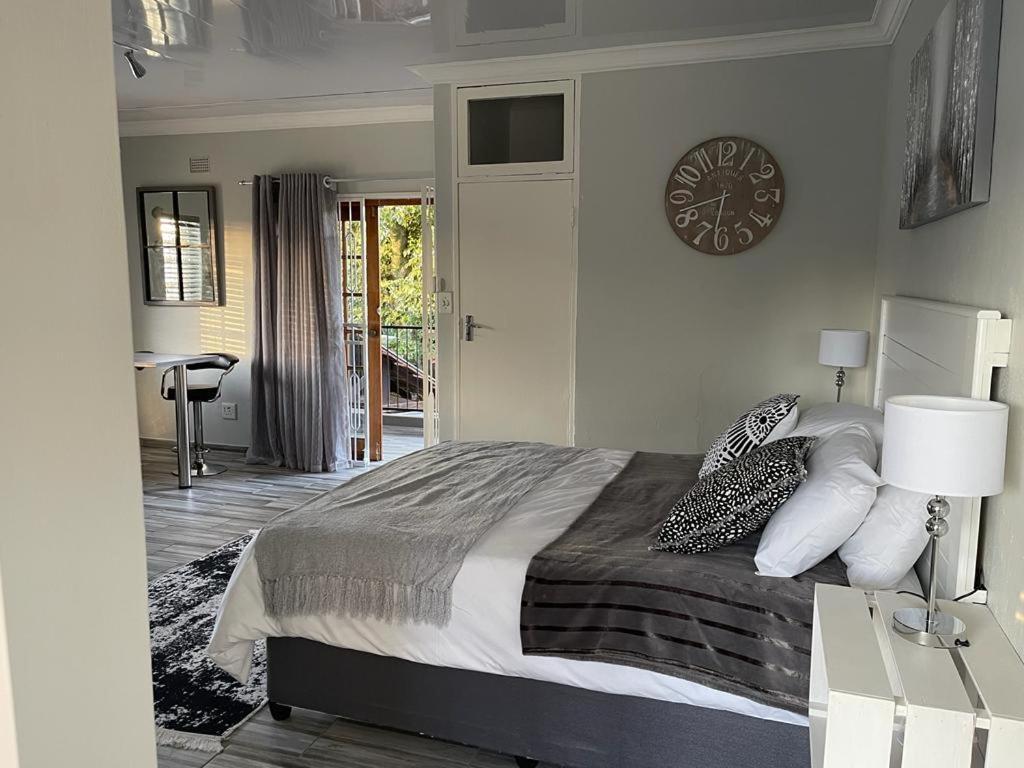 Ferienwohnung 22 On Mirabel Kempton Park Exterior foto
