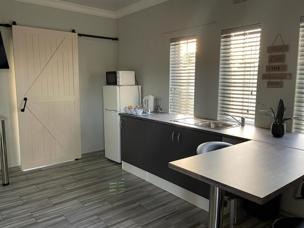 Ferienwohnung 22 On Mirabel Kempton Park Exterior foto